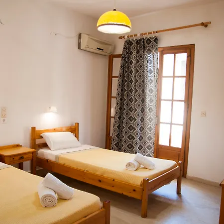 Panorama Apts Cfu מלון 2*