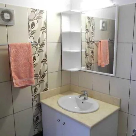 מלון Panorama Apts Cfu רודה